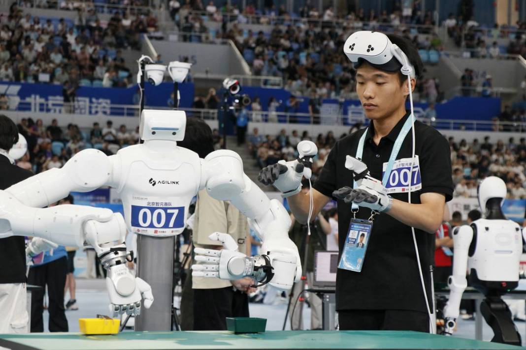 İnsansı robot TienKung, Usain Bolt'un 100 metre rekorunu tarihe gömdü 2